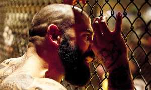 tortura prigioniero sbarre