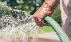 tubo acqua innaffiare