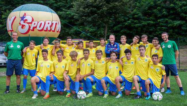 ulivieri con i ragazzi del camp
