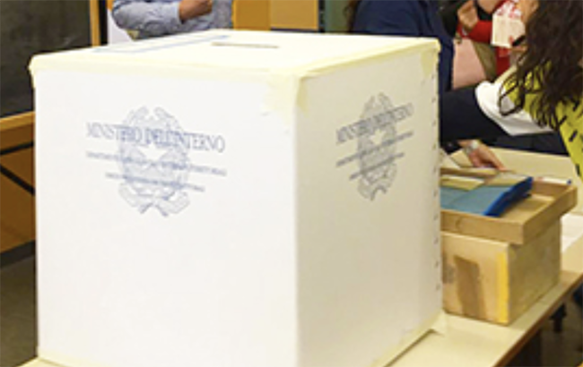 urna elezioni seggio voto