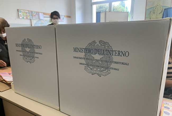 urna scrutatori elezioni voto