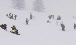 valanga soccorso ricerche uomini nebbia