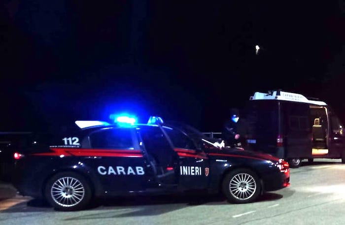 Weekend alcolico con molestie e resistenza, in manette coppia di lombardi 