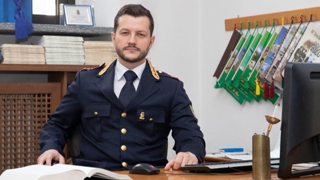 Schirosi polfrontiera Domo