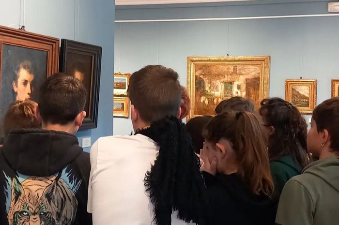 Gl allievi del Testore ciceroni d’eccezione alla mostra di Fornara