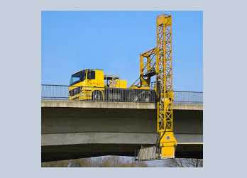 camion lavori viadotto