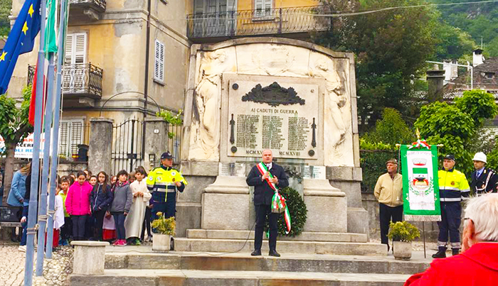 Borghi “disobbedisce” e il 25 aprile sarà in piazza a Vogogna a celebrare la Resistenza: “Ottusi burocrati vi aspetto”