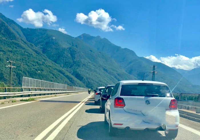 Incidente in superstrada, traffico bloccato 
