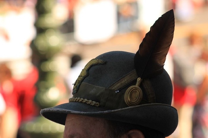 La proposta: una giornata per celebrare i "valori alpini" e festeggiare le 60mila penne nere piemontesi 