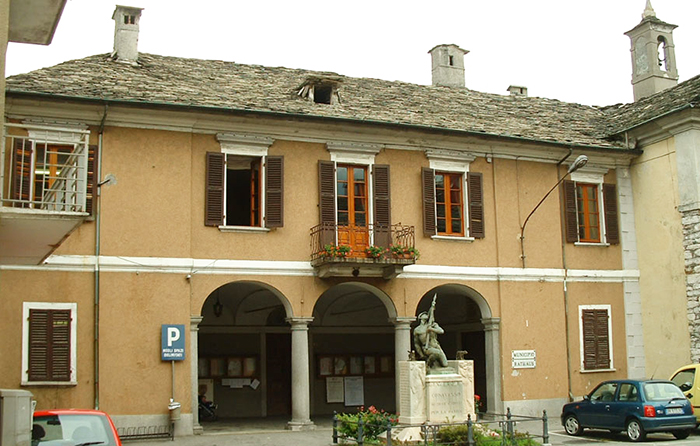 Ornavasso stringe sul green pass: obbligo per accedere a Comune e biblioteca, e per i genitori al micronido