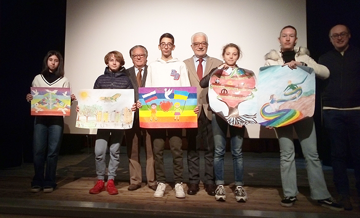 Premiati i giovani vincitori del concorso “Un Poster per la Pace” dei Lions Club Domodossola