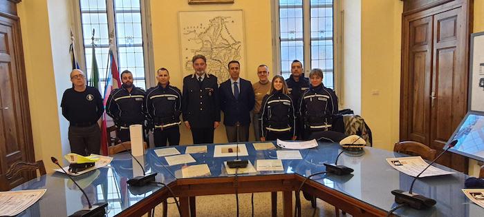 Corso extra di maneggio armi per gli agenti della polizia locale di Domo - Foto