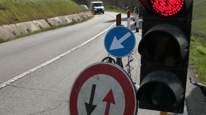 Statale per Macugnaga: si posa la fibra ottica, senso unico alternato per un mese 