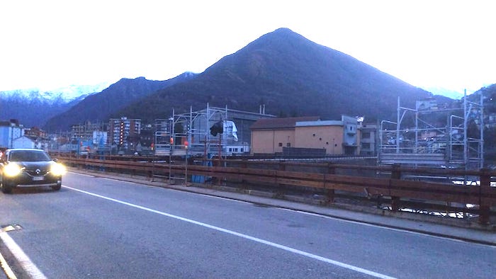 Ponte Ovesca, il sindaco non risponde all'interrogazione: passate in Provincia