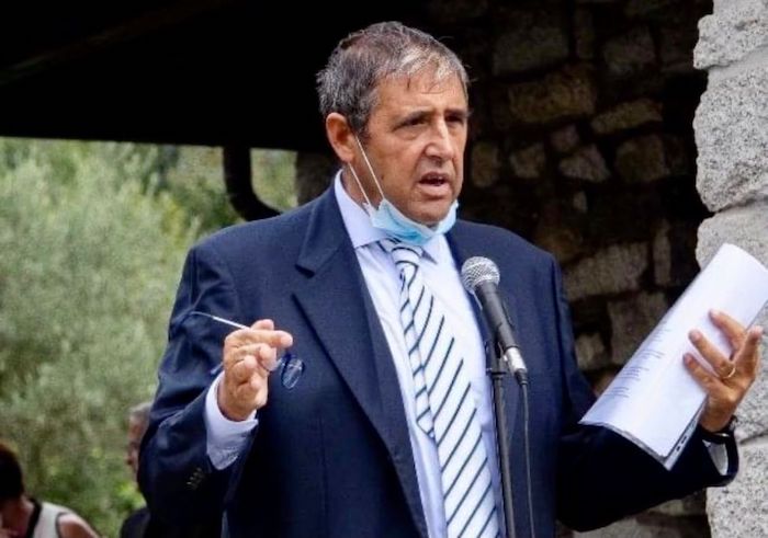 Il Comune di Domodossola denuncia Antonio Ciurleo per diffamazione. Ha espresso dubbi sui candidati ad un concorso. Prima udienza in tribunale