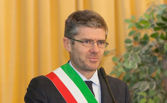 Morandi replica a Pizzi: tutti i sindaci hanno pari dignità 