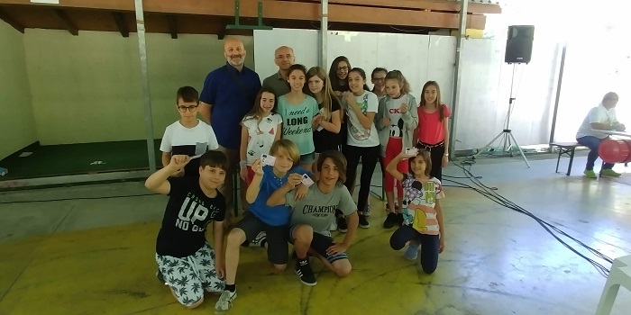 Festa di fine anno scolastico, con consegna del patentino per lo smartphone, per gli alunni del Casetti