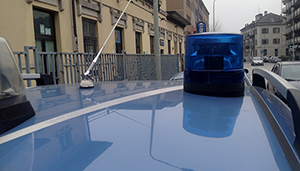 corto polizia luce saerma domo