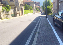 b via scapaccino marciapiede