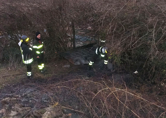 vigili fuoco sterpaglie