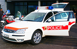 b polizia svizzera