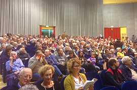 b fabbrica pubblico pieno