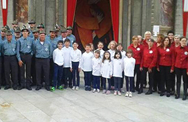 b alpini cori insieme bandiera