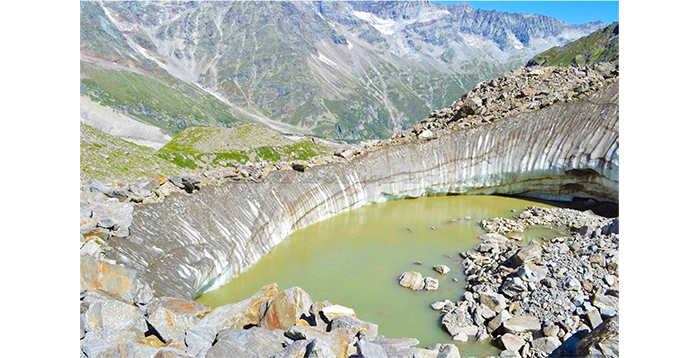 Un nuovo laghetto sul ghiacciaio del Belvedere, sarà un nuovo “effimero”?