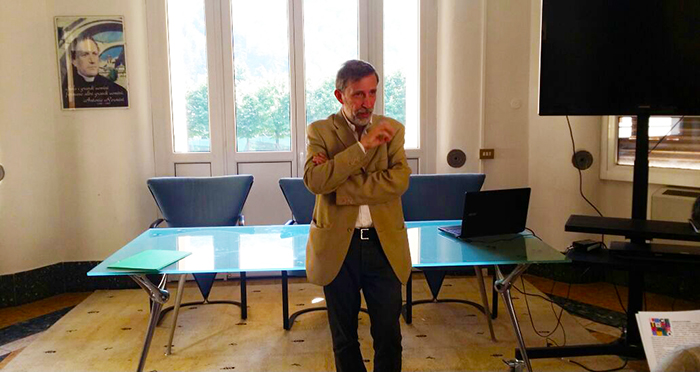 Evento per spiegare le opportunità di "Bitcoin e blockchain" al Rosmini. Video