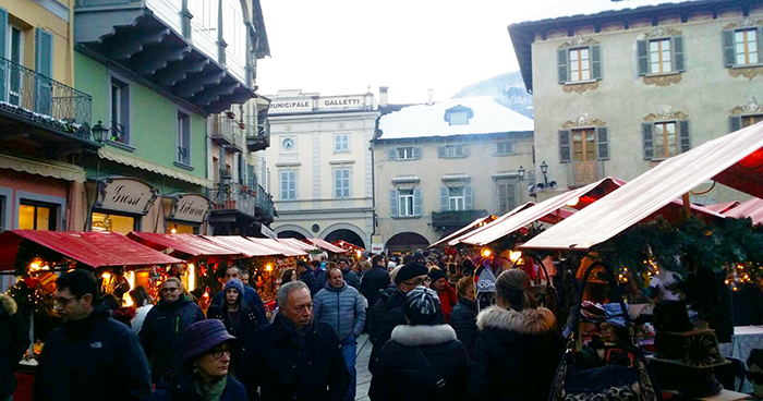 Mercatini di Natale di Domo, buona la prima. Domenica si replica. Foto e video