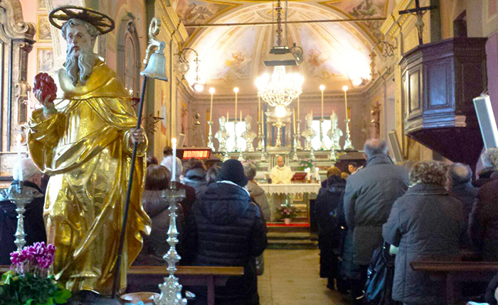 A Beura si celebra Sant'Antonio con la benedizione del pane