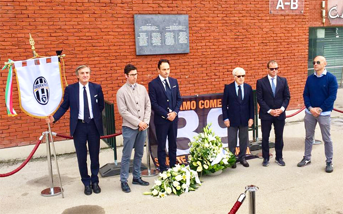 All'Heysel deposta una rosa bianca in memoria di Erika Pioletti