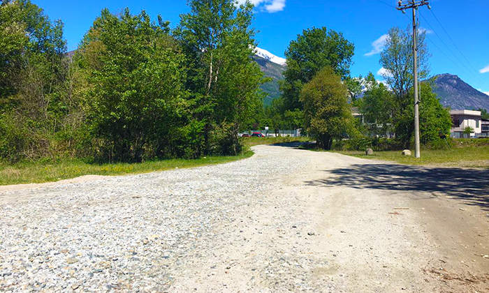 Approvato il progetto per asfaltatare la strada della Prateria, costa 81 mila euro
