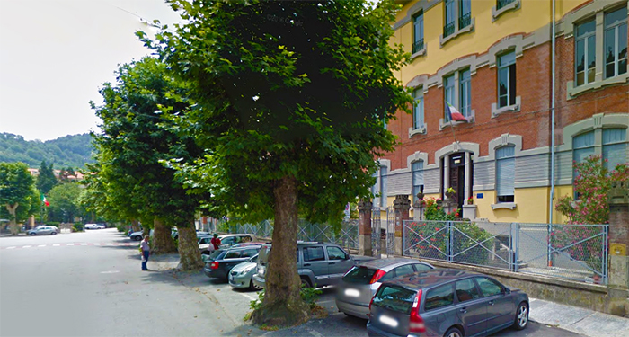 Via Rosmini: abbattimento "diluito" nel tempo, un albero subito. Pizzi: "Nessuna desertificazione"