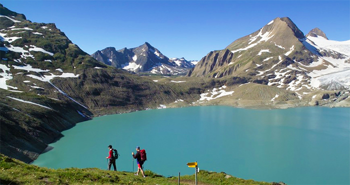 Cadono massi sul passo del Gries, chiuso il sentiero dello Sbrinz
