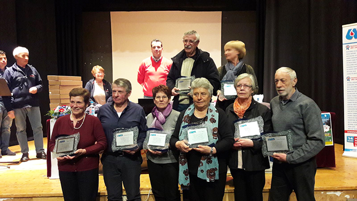 Assemblea annuale dell'Avis ossolana, consegnate le benemerenze ai donatori