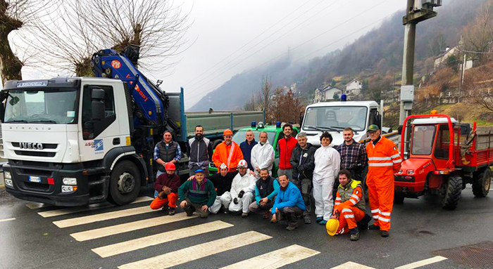 Scuola di Quartero: tanti volontari per la pulizia del solaio. Domo ringrazia