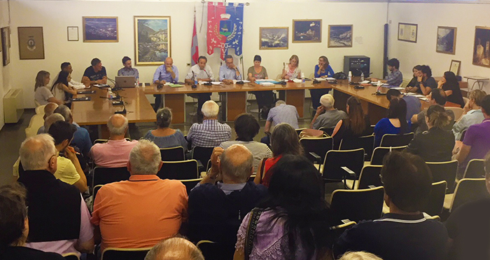 E' durato meno di un'ora il consiglio comunale a Villa