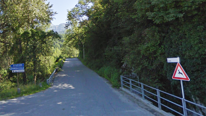 Chiusa ad ore la strada per la valle Isorno per la caduta di alcuni massi