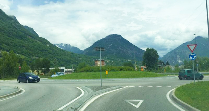 Si faranno belle le rotonde d'ingresso nord e sud di Domo, ci pensano i Lions