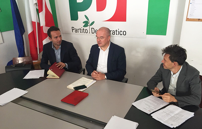 Il Pd domese contro i tagli governativi al bando che serve per il Palazzetto dello sport. Video