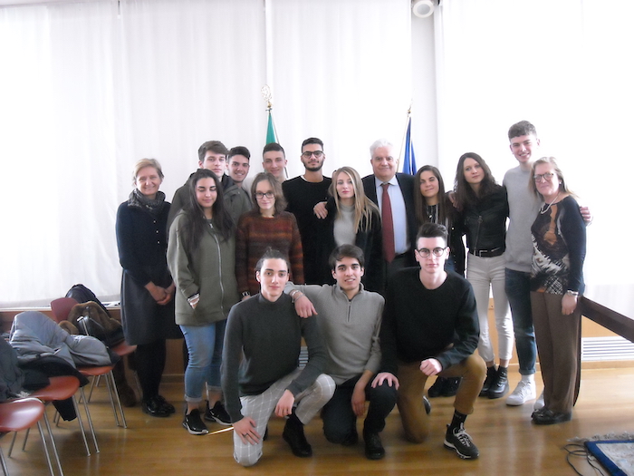 I ragazzi del Liceo economico Rosmini in visita in Prefettura 