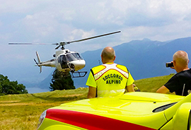 b soccorso elicottero bianco decollo