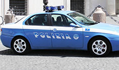 corta polizia auto elegante