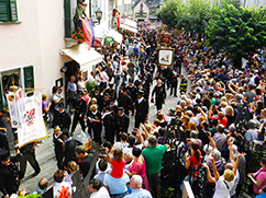 270 spazzacamini sfilata