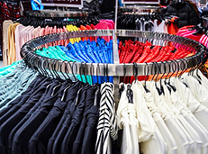 corta shopping vestiti saldi