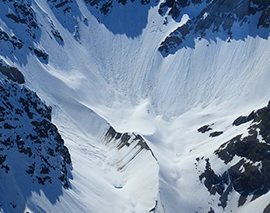 corta montagna neve valle