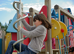 corta bambina giochi