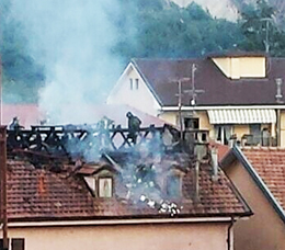 corta incendio tetto casa danni