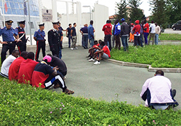 corta profughi protesta 2015 2